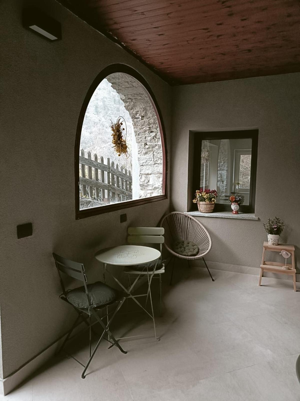 B&B Au Chateau Blanc Arvier Bagian luar foto